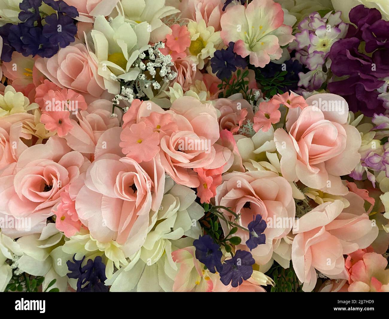 Arreglo de flores artificiales fotografías e imágenes de alta resolución -  Alamy