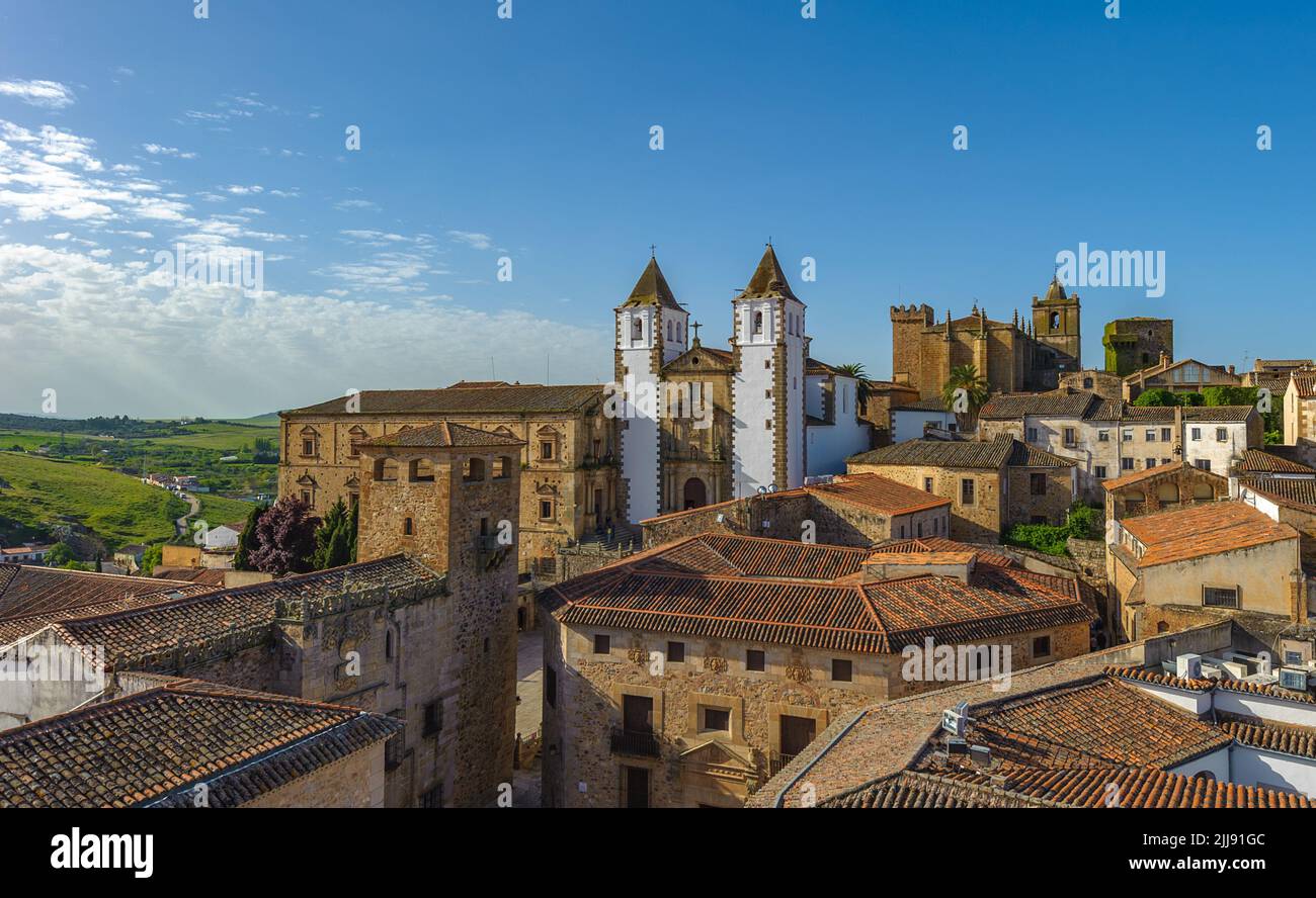 Casco antiguo de Caceras, España, ciudad declarada Patrimonio de la Humanidad por la UNESCO Foto de stock