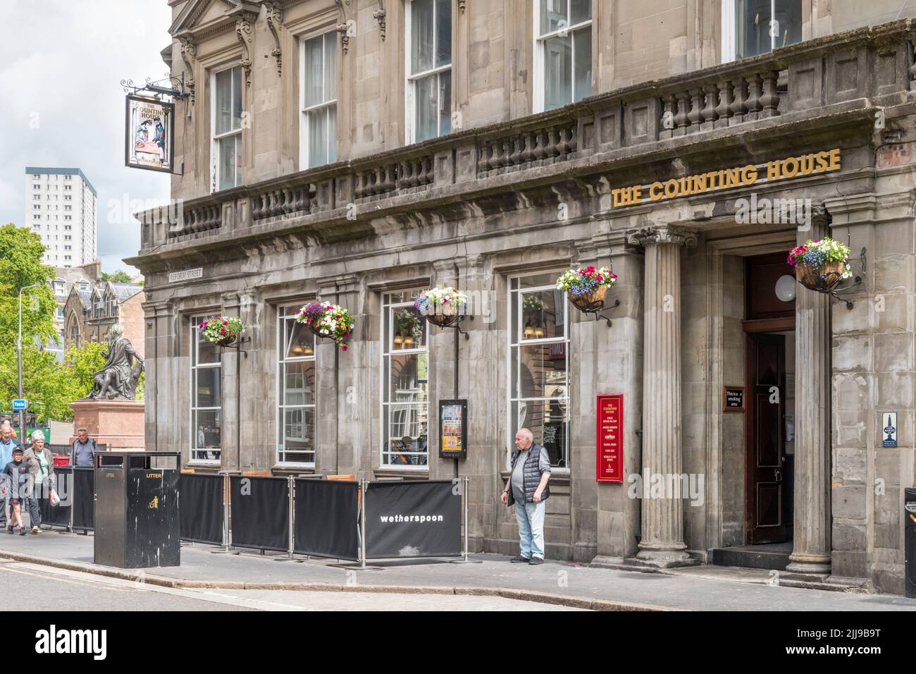 El pub Counting House en Reform Street, Dundee. Foto de stock