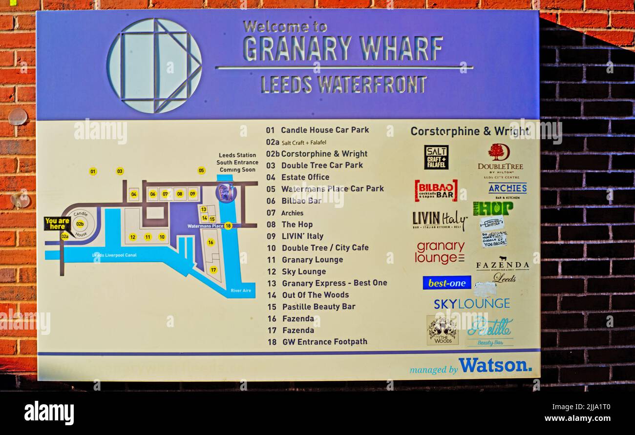 Tablón de anuncios Granary Wharf, Leeds, Inglaterra Foto de stock