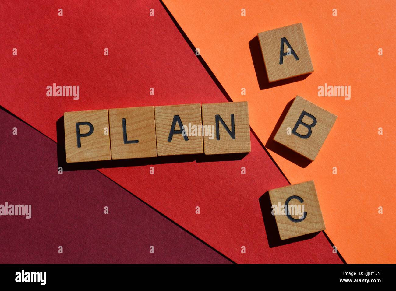 Plan A B C, palabras en letras del alfabeto de madera aisladas en el fondo Foto de stock