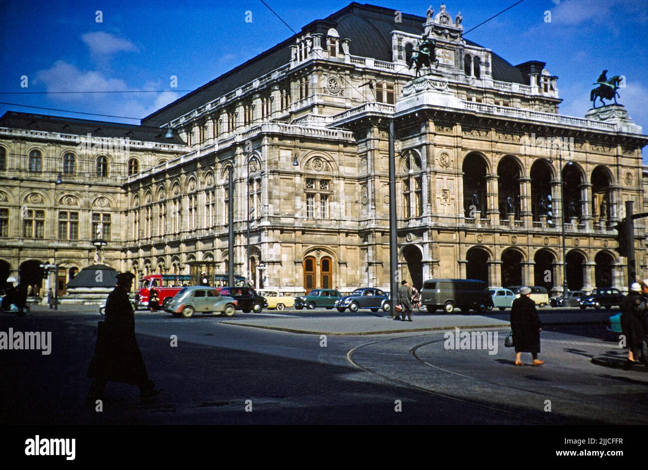 Edificio de la Ópera, Viena, Austria 1958 Arquitectura renacentista terminada en 1869 Foto de stock