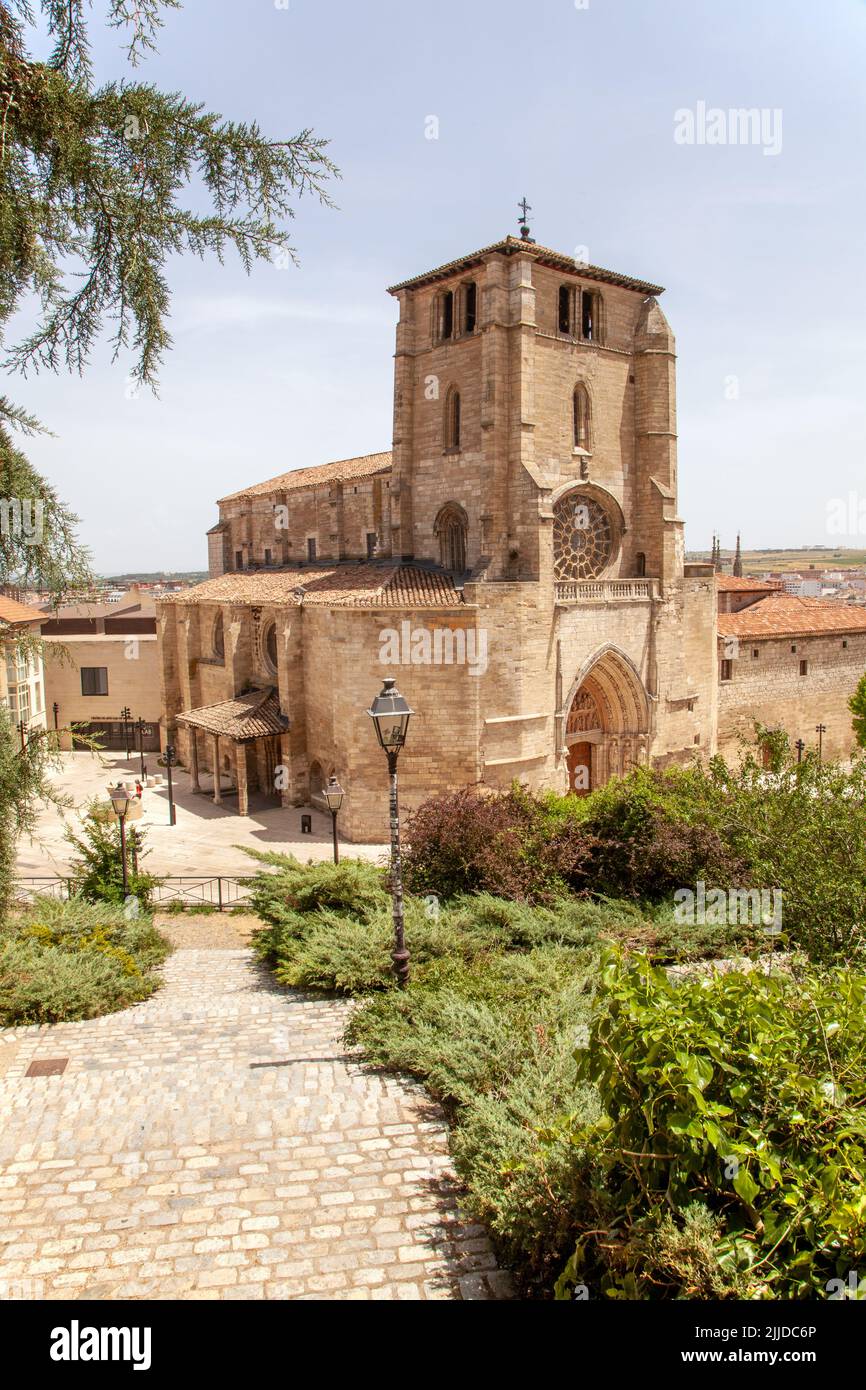 Iglesia de San Esteban en la ciudad española de Burgos España Foto de stock