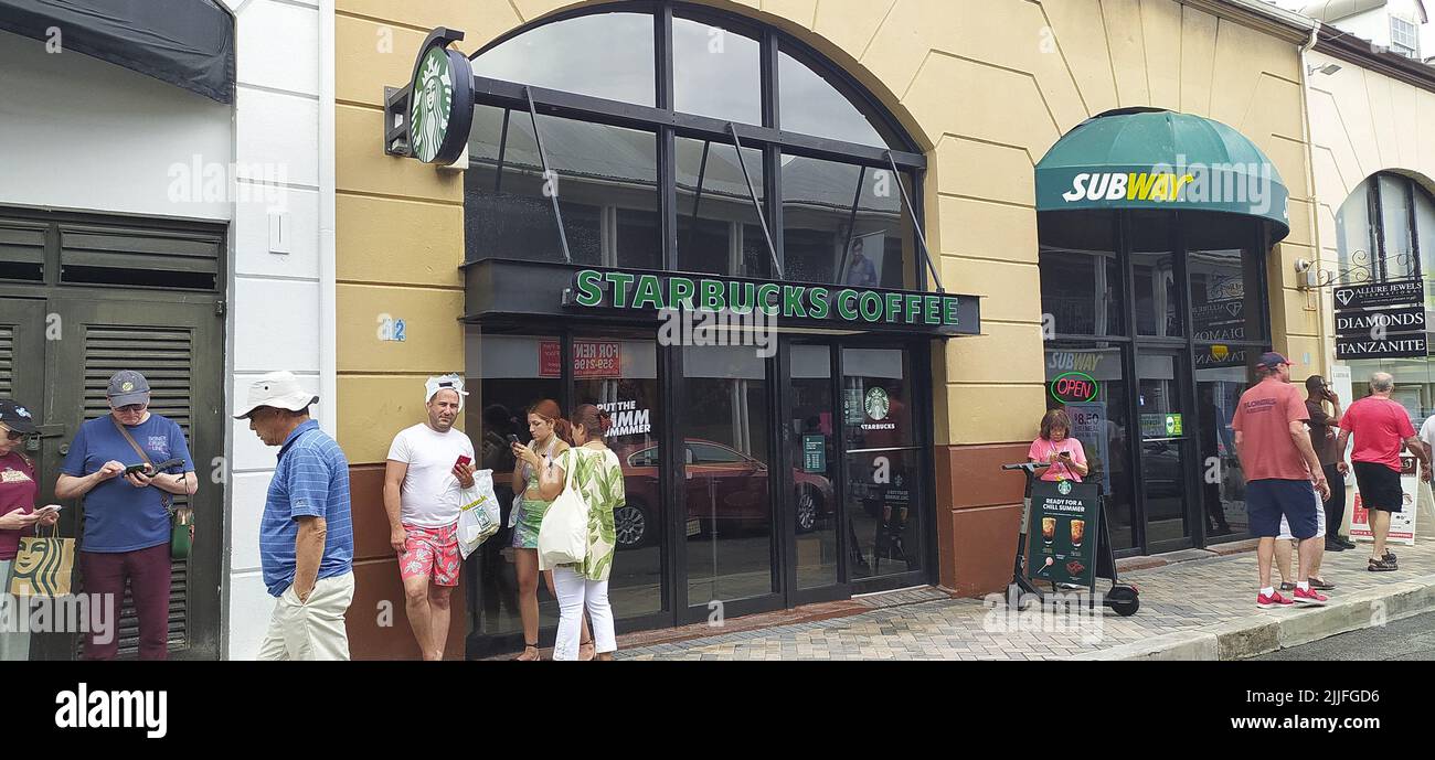 Cafetería Starbucks en nassau bahamas Foto de stock