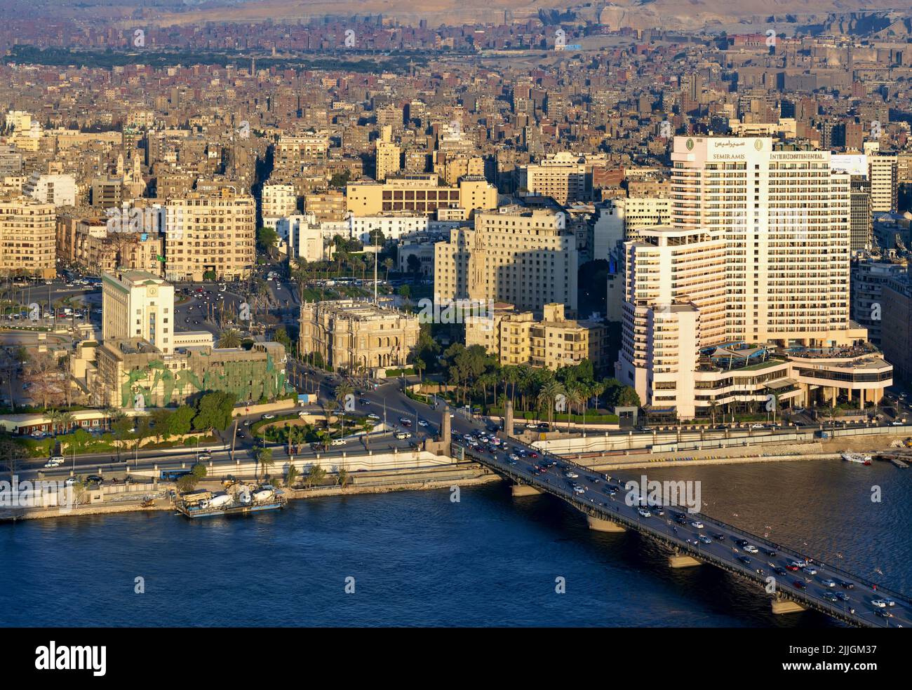 Puente Qasr El Nil en El Cairo Foto de stock