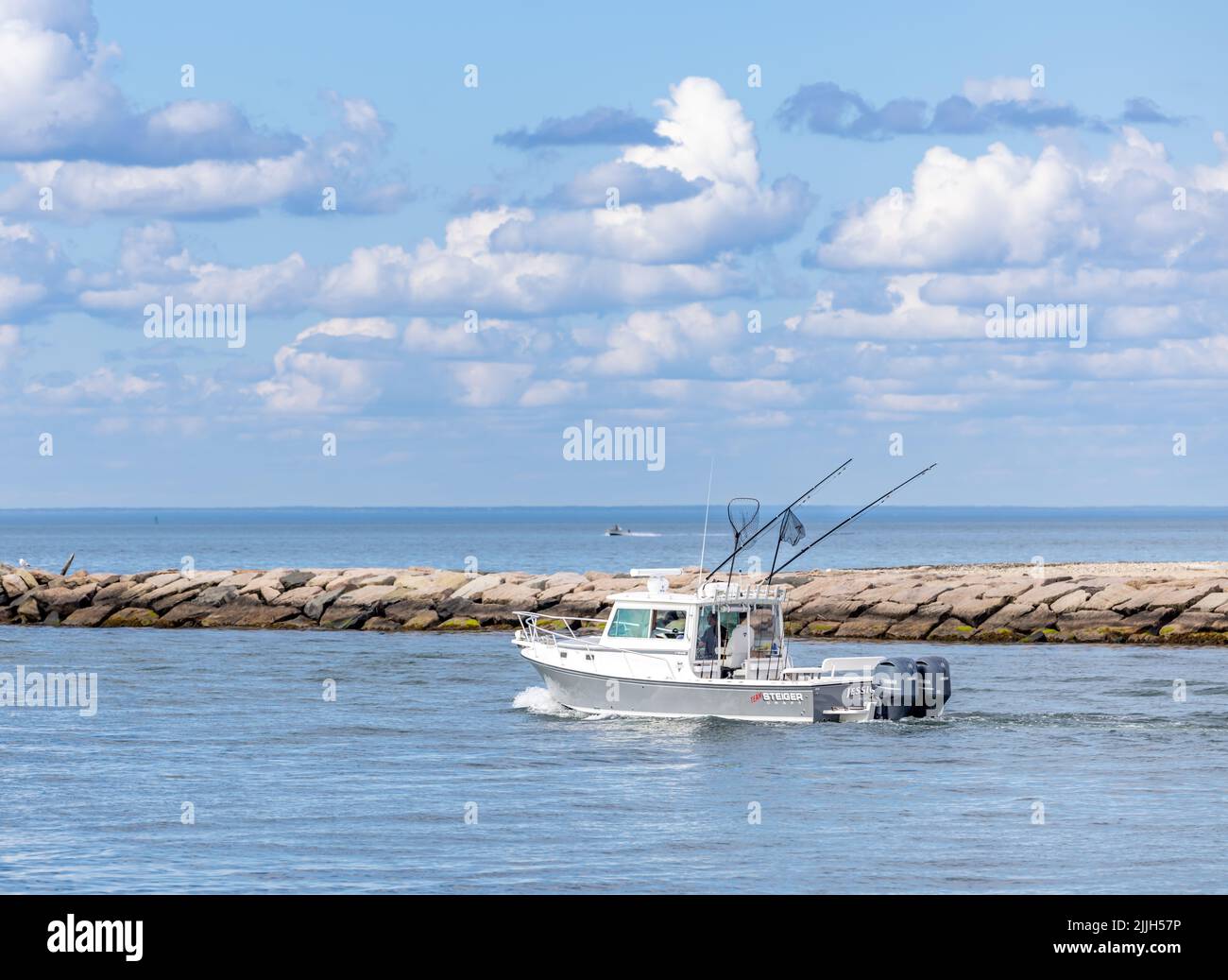 Barco de pesca, Jessica salió del puerto de Montauk Foto de stock