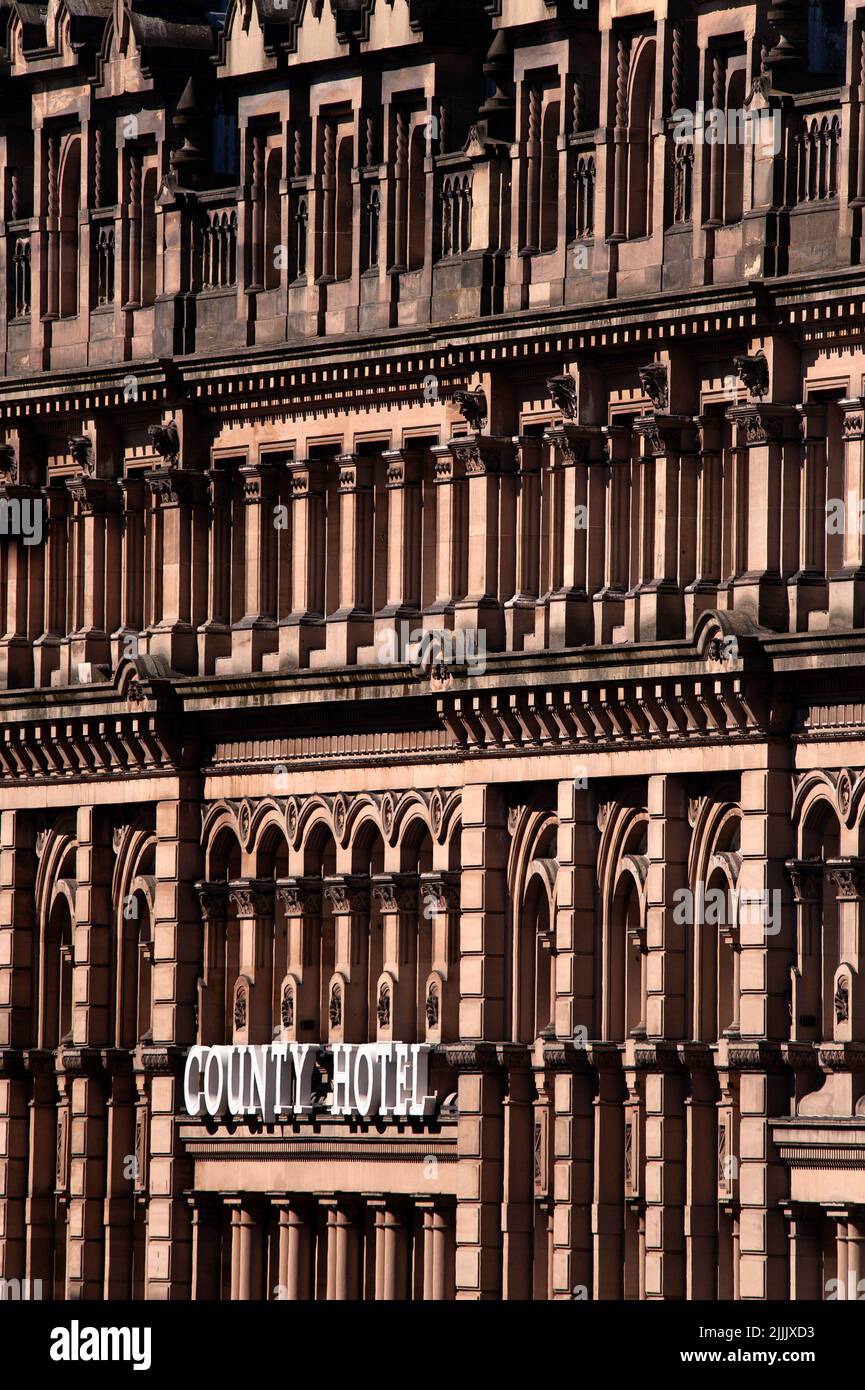 Fachada del County Hotel, Newcastle-upon-Tyne Foto de stock