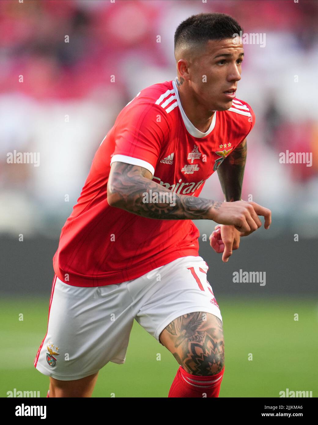 Lisboa, Portugal. 25 de julio de 2022, Enzo Fernández de Benfica durante el partido de la Pretemporada de la Copa Eusebio entre SL Benfica y Newcastle United FC jugó en el Estadio da Luz el 25 de julio de 2022 en Lisboa, Portugal. (Foto de Bagu Blanco / PRESSINPHOTO) Foto de stock