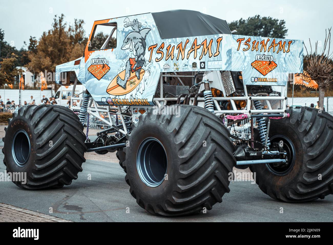 El monstruo de camión en la exposición del equipo Action Sport Team de Lagrin en Lohne, Alemania. Foto de stock