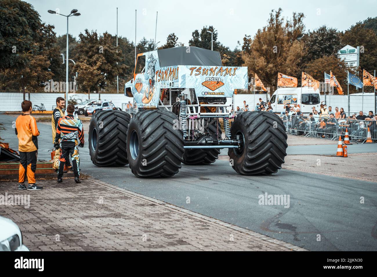 El monstruo de camión en la exposición del equipo Action Sport Team de Lagrin en Lohne, Alemania. Foto de stock