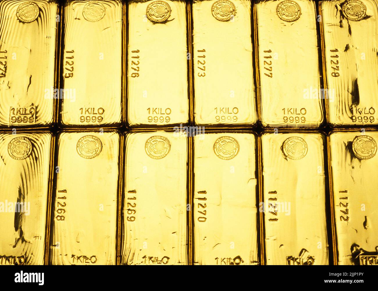 Perth, Australia - 16 de abril de 2007: Barras de oro puro de un kilo de la Casa de Moneda de Perth en Australia. Foto de stock