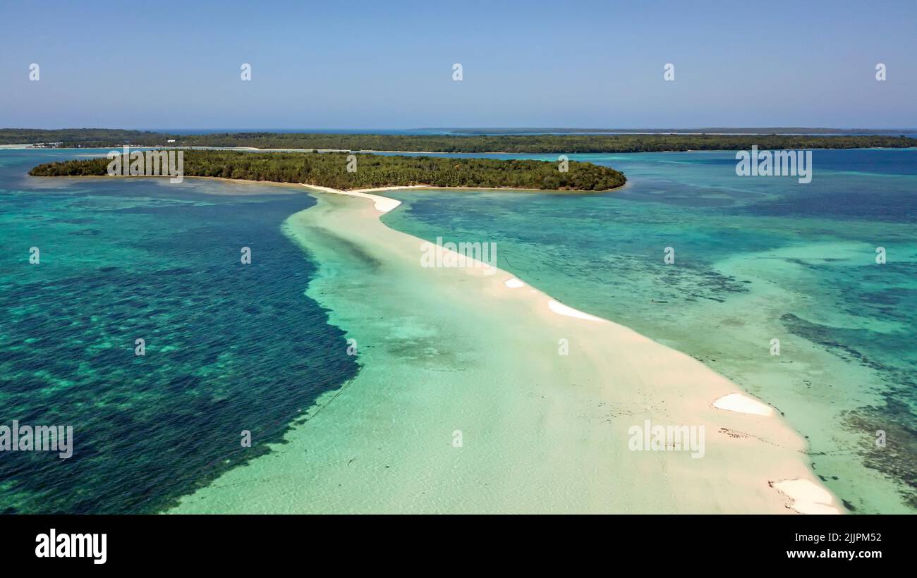 Playa de Ngurtafur, islas Kei, provincia de Maluku, Indonesia Foto de stock