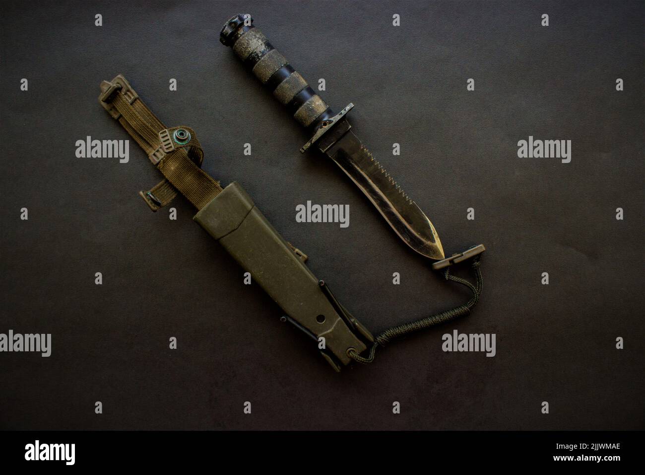 Cuchillo militar fotografías e imágenes de alta resolución - Página 5 -  Alamy