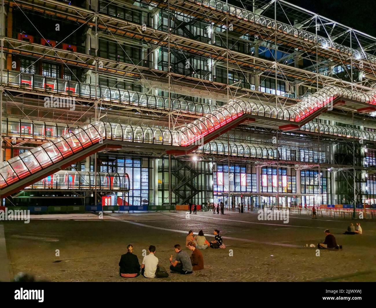 Francia, París, el Centro Pompidou También conocido como el Centro Pompidou es un edificio complejo en la zona de Beaubourg del distrito 4th de París. YO Foto de stock