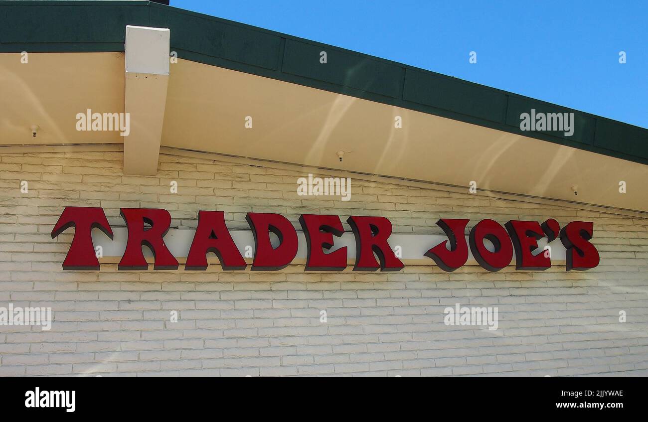 Cartel de la tienda de comestibles Trader Joe en Castro Valley, California Foto de stock