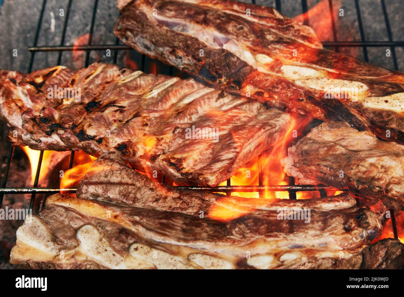 Barbacoa churrasco carne carbón fuego grill Foto de stock