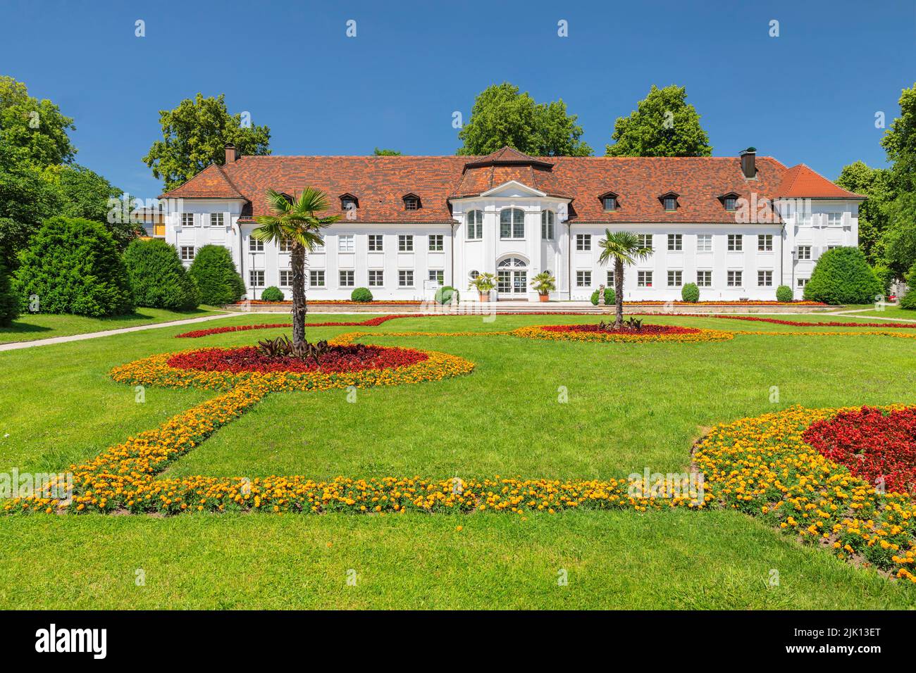 Patio Jardín con Orangery, Kempten, Allgau, Swabia, Baviera, Alemania, Europa Foto de stock