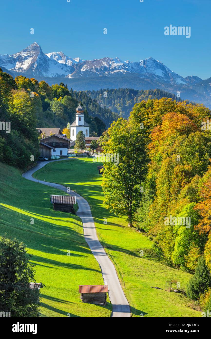 Wamberg Mountain Village, Zugspitze, 2962m, Sierra, Garmisch-Partenkirchen, Alta Baviera, Alemania, Europa Foto de stock
