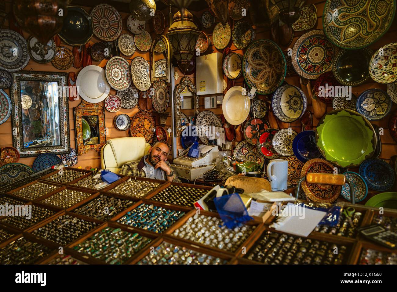 Dentro de una tienda bereber. Foto de stock