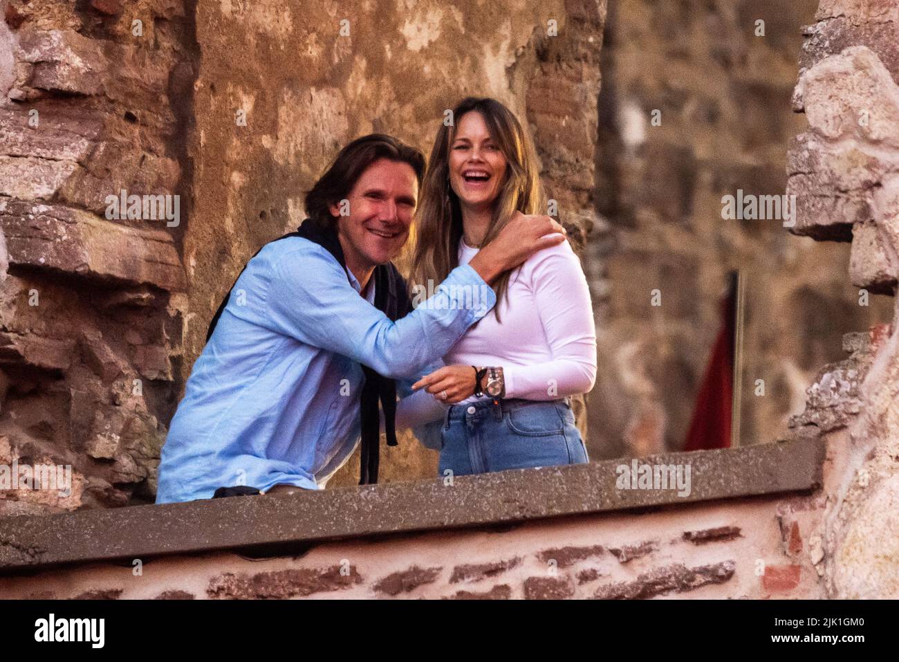 BORGHOLM 20220728 Patrick Sommerlath y la Princesa Sofía de Suecia en el concierto de Verónica Maggio en las ruinas del castillo de Borgholm, Suecia, el 28 de julio de 2022. Foto: Suvad Mrkonjic/TT código 10042 Foto de stock