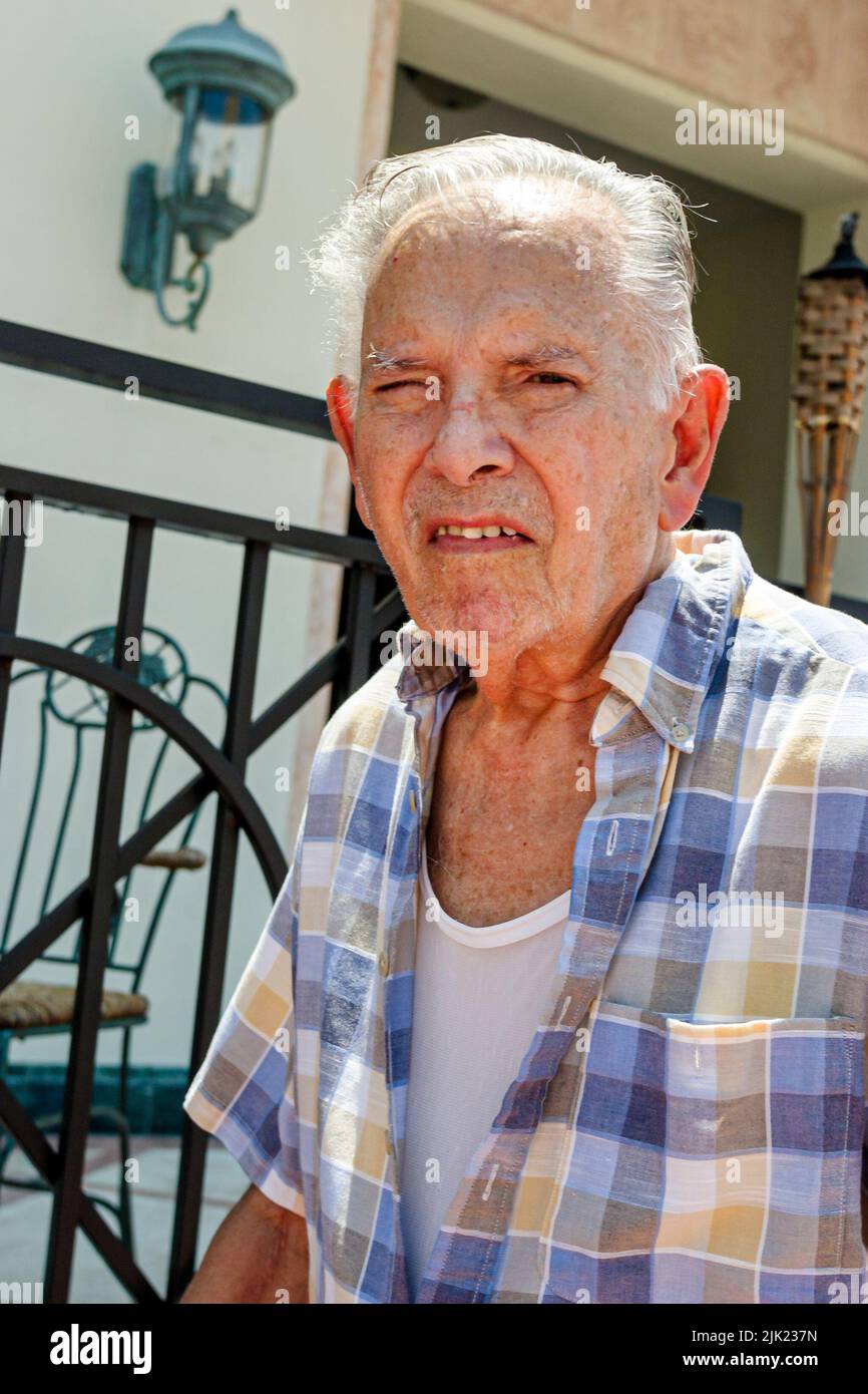 Miami Beach Florida, ancianos jubilados pensionistas adultos jubilados hombre hombres hombres, personas persona Foto de stock