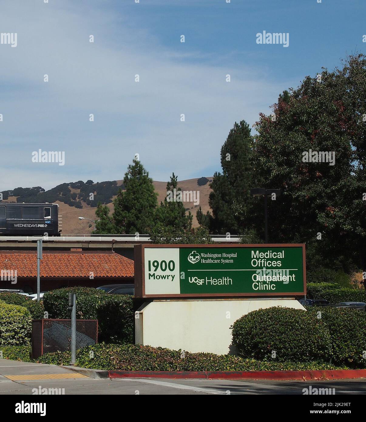 Washington Hospital Oficinas médicas y carteles de la clínica ambulatoria de UCSF en Fremont, California Foto de stock
