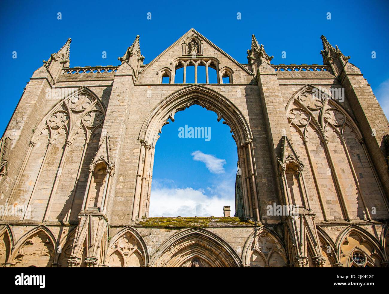 Restos de edificios monásticos en la abadía de Newstead en Nottinghamshire Reino Unido Foto de stock