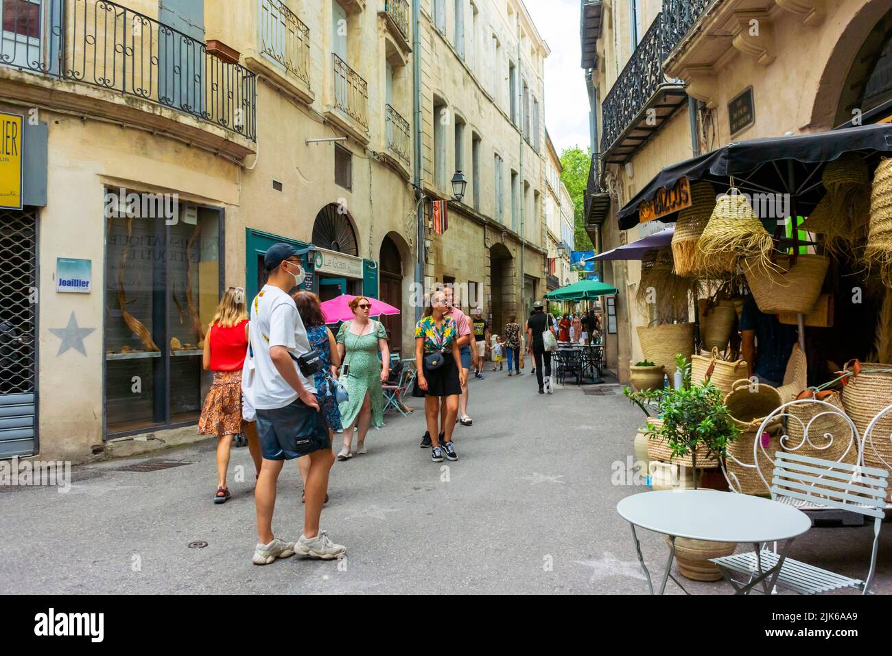 Montpellier, Francia, Escenas de calle, Antiguos edificios de apartamentos en el casco antiguo Foto de stock
