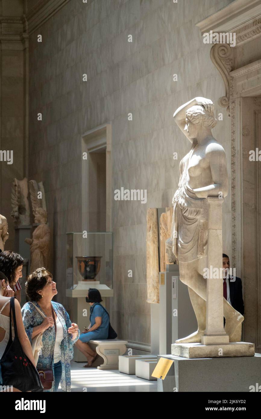 Estatua de Mármol de una Amazonía Herida, Museo Metropolitano de Arte, Nueva York, EE.UU. 2022 Foto de stock