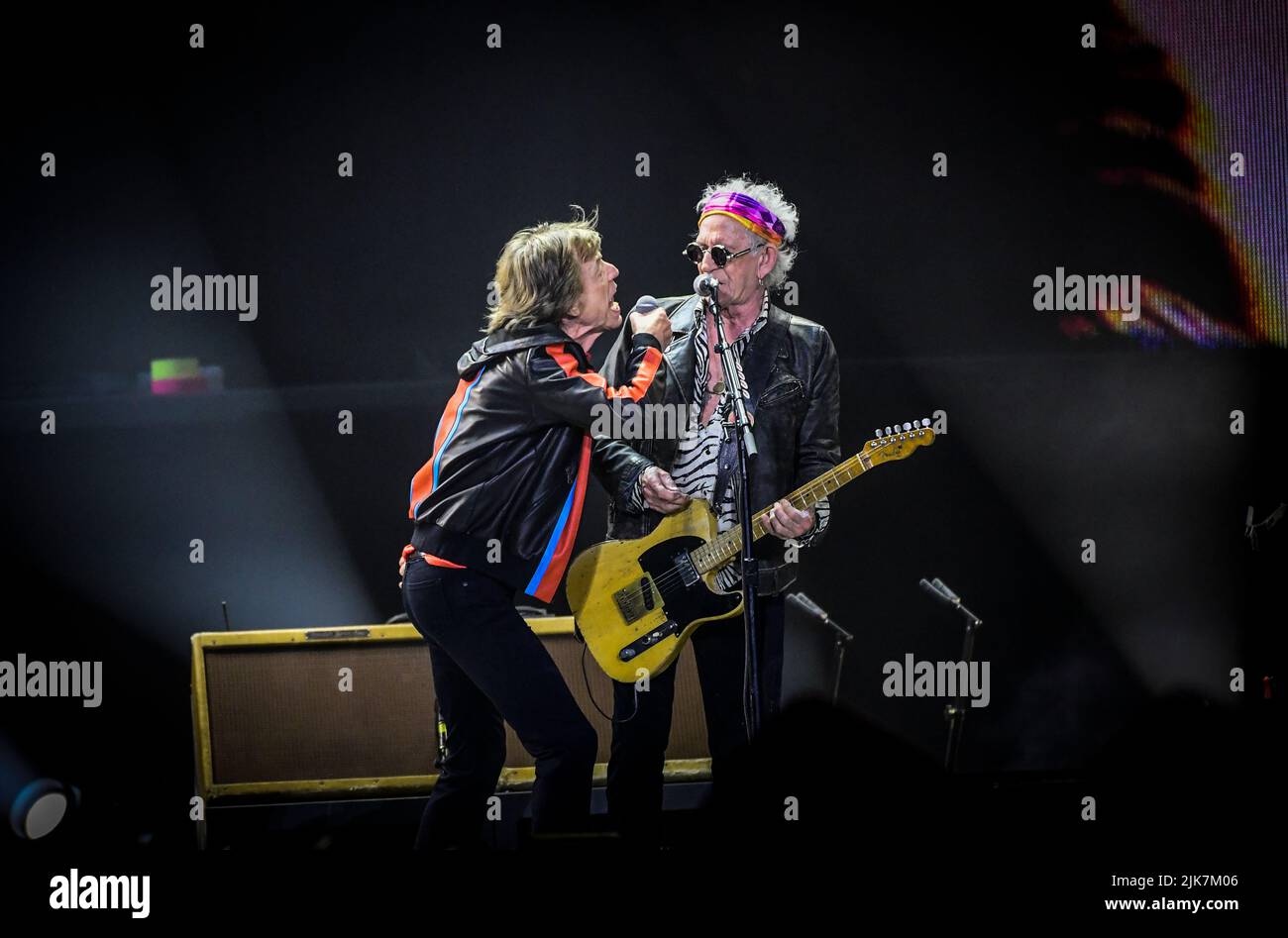 Estocolmo, Suecia. 31st de julio de 2022. ESTOCOLMO 20220731Mick Jagger y Keith Richards cuando los Rolling Stones actúan en el Friends Arena el domingo por la noche. Foto: Ali Lorestani / TT / CODE 11950 Crédito: TT News Agency/Alamy Live News Foto de stock