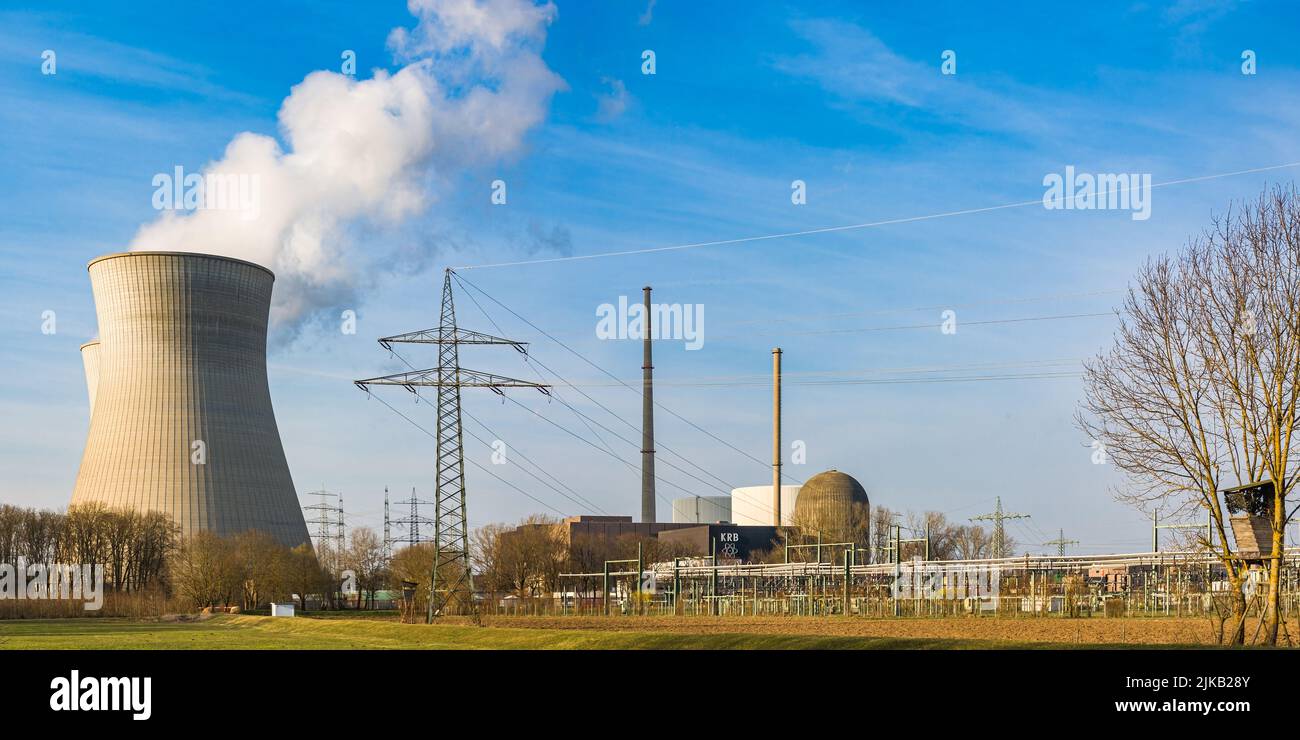 Central nuclear de Gundremmingen, Baviera, Alemania, 25 de marzo de 2011. Foto de stock
