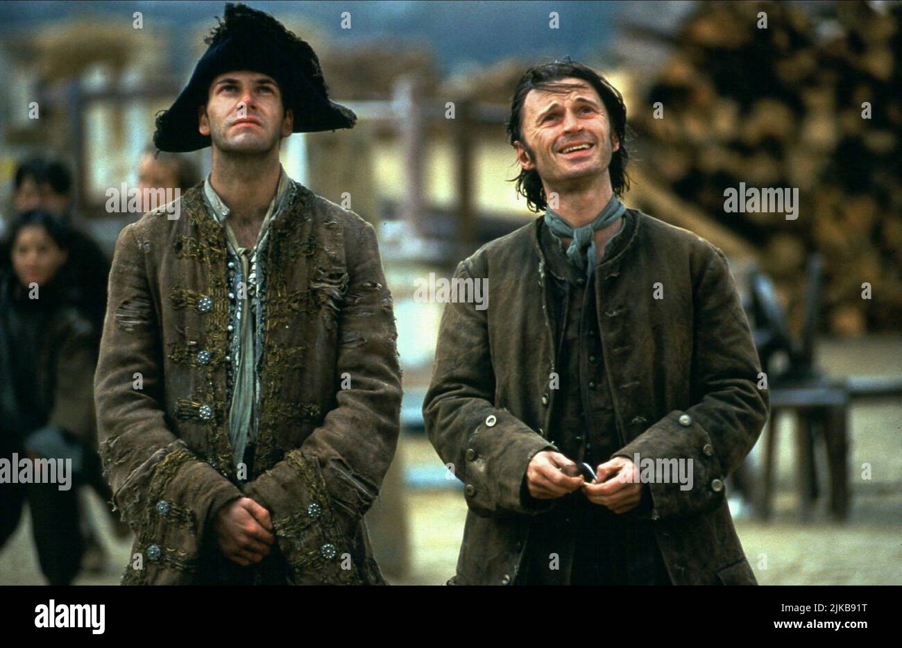 Robert Carlyle Peliculas Y Programas De Television Jonny Lee Miller & Robert Carlyle Película: Plunkett & Macleane (Reino  Unido 1999) Personajes: Macleane & Plunkett Director: Jake Scott 22 Enero  1999 **ADVERTENCIA** Esta fotografía es sólo para uso editorial y