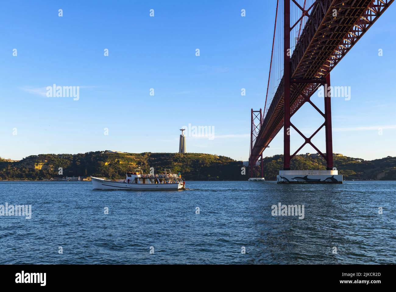 Crucero por el río Tajo en Lisboa Foto de stock