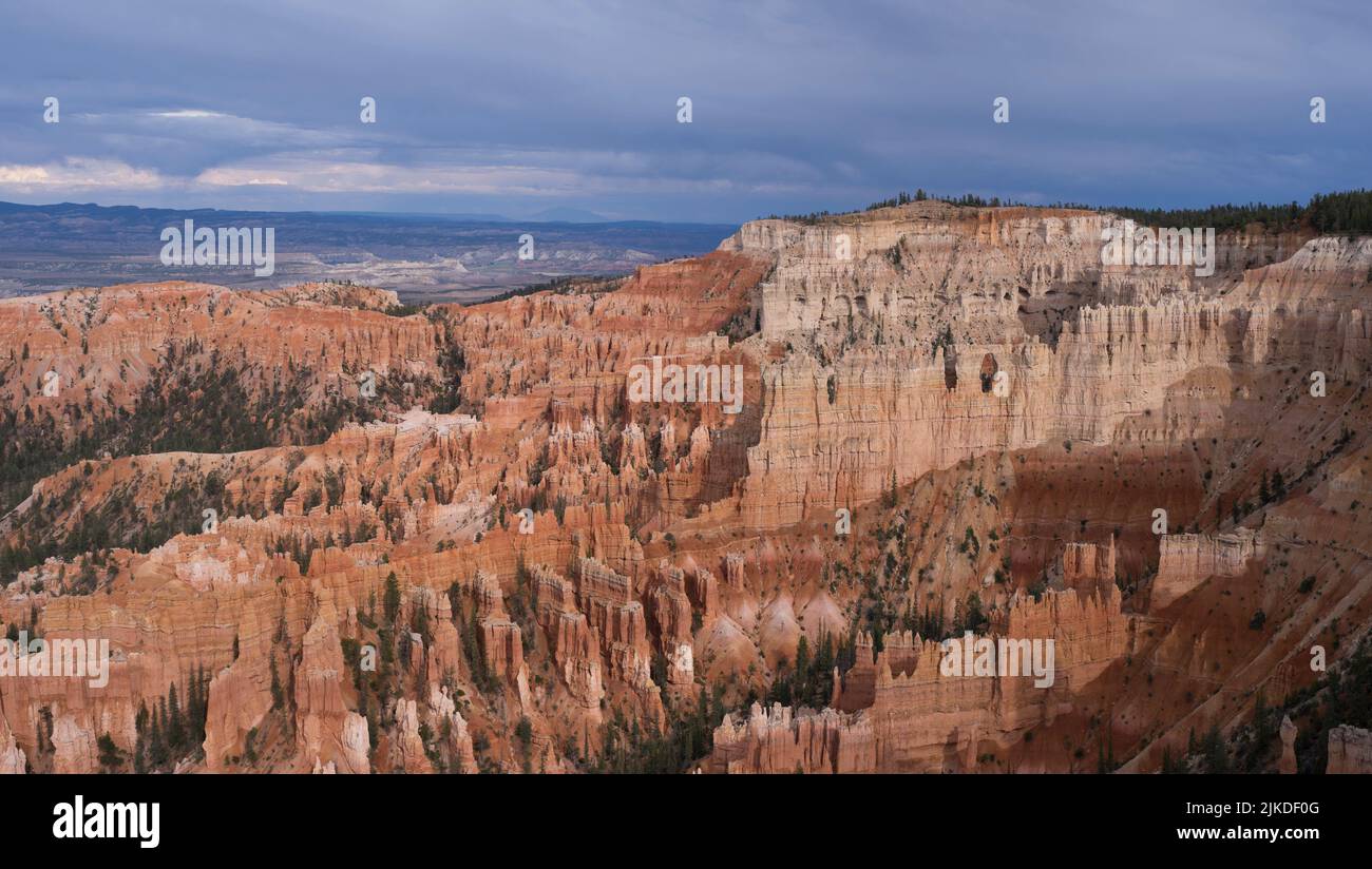Vista de Inspiration Point. Parque Nacional del Cañón Bryce. Utah. EE.UU. Foto de stock