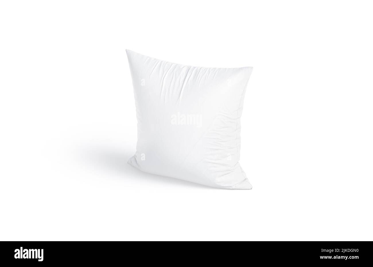 Soporte para moquetas con almohada cuadrada blanca en blanco, vista lateral Foto de stock
