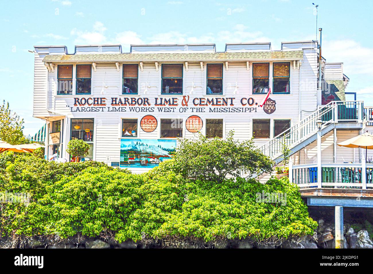 Una vez tienda y oficinas de la compañía en el puerto de Roche en la isla de San Juan. La demanda de cal comenzó a caer en la década de 1930s y, finalmente, Roche Harbor fue Foto de stock