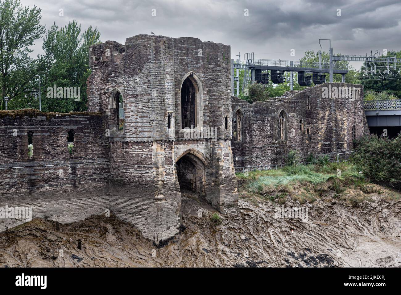 Ruinas del Castillo de Newport, Newport, Monmouthshire, Gales del Sur, Reino Unido Foto de stock