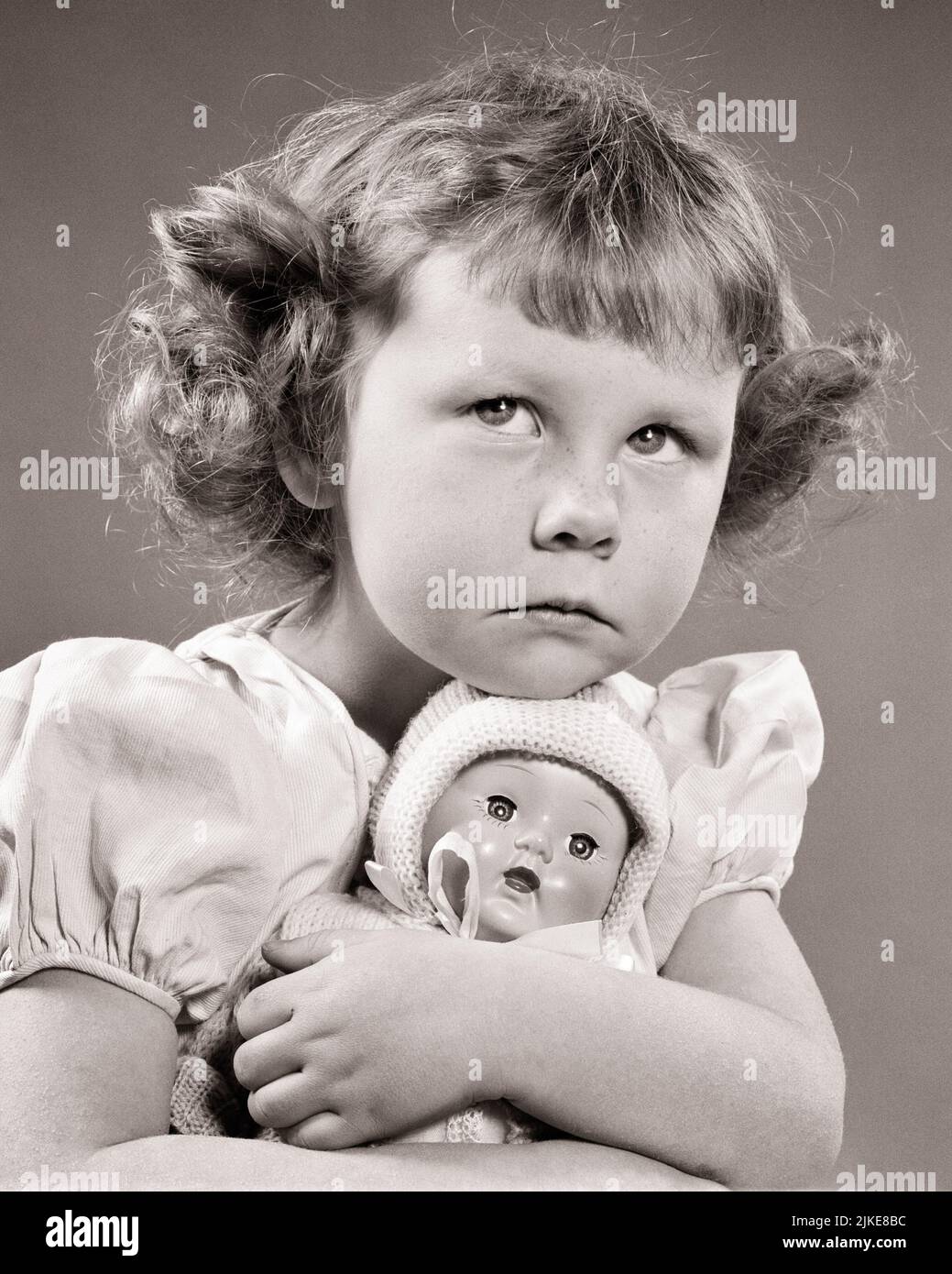 Miedo a las muñecas fotografías e imágenes de alta resolución - Alamy