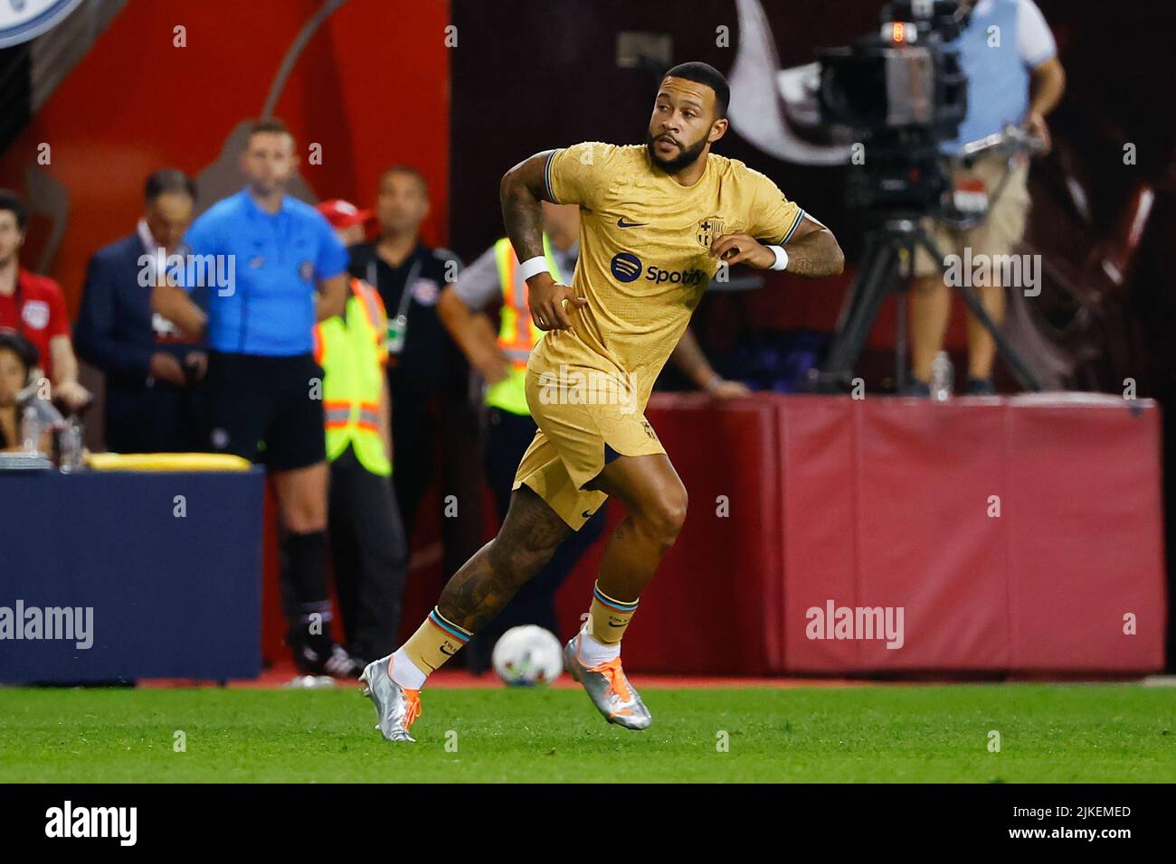 HARRISON, NJ - JULY 30: FC Barcelona forward Memphis Depay (9