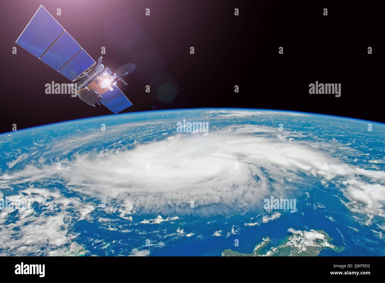 Investigación, sondeo, monitoreo de huracanes. Satélite sobre la Tierra hace mediciones de los parámetros meteorológicos. Elementos de esta imagen proporcionados por N Foto de stock