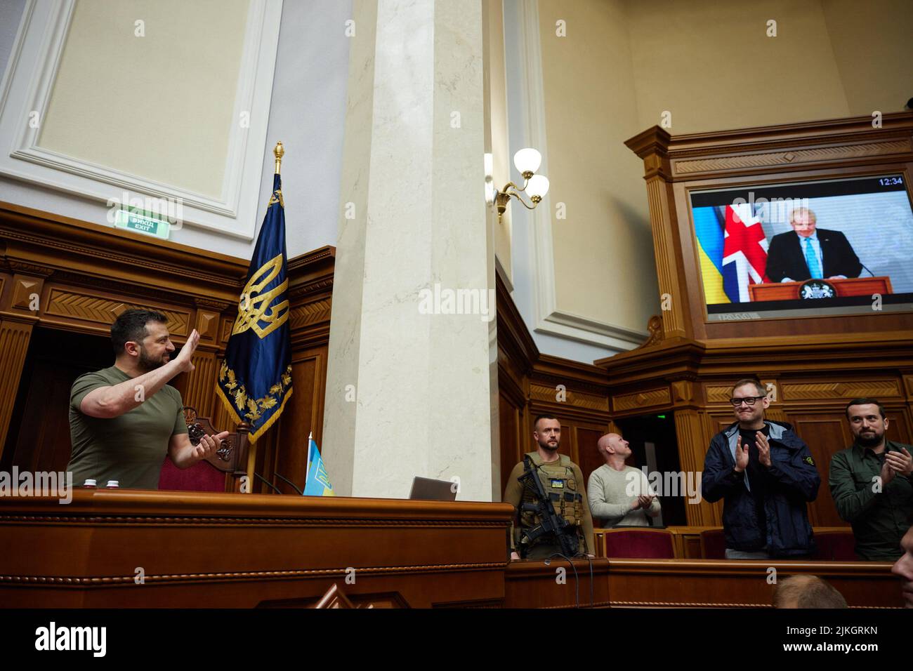 KIEV, UCRANIA - 03 de mayo de 2022 - El Presidente de Ucrania Volodymyr Zelensky en el Verjovna Rada (Consejo Supremo de Ucrania), Kiev, Ucrania. En la Foto de stock