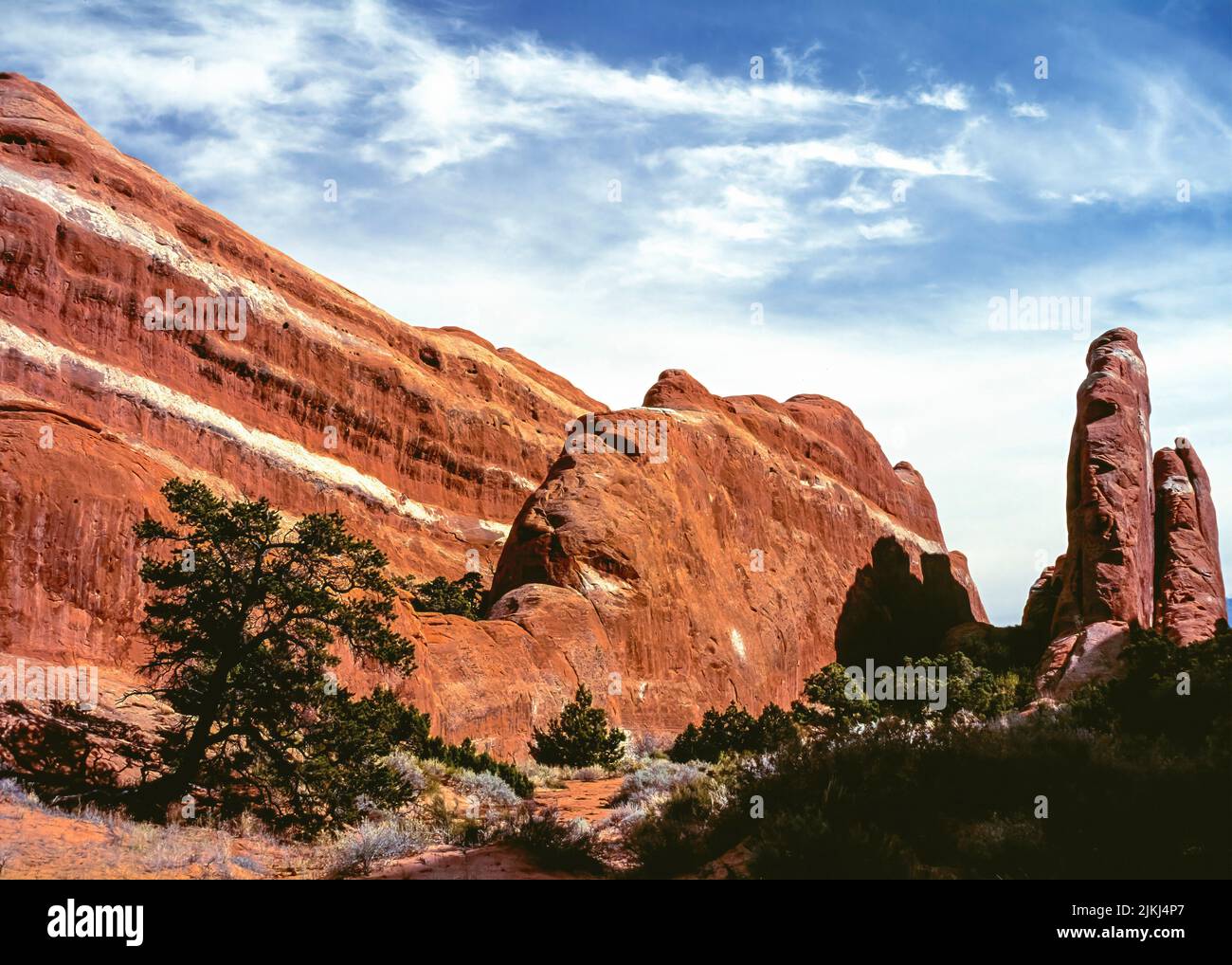 Las montañas de arenisca, Parque Nacional Arches, en Utah, EE.UU. Foto de stock