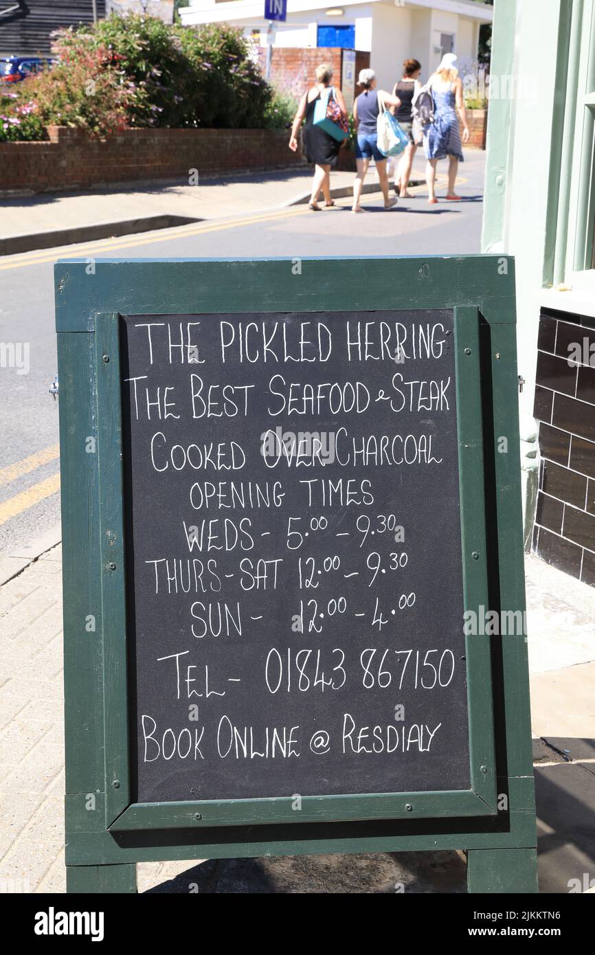 El Pickled Herring, uno de los mejores restaurantes de mariscos de Broadstairs, en la Isla de Thanet, Kent, Reino Unido Foto de stock