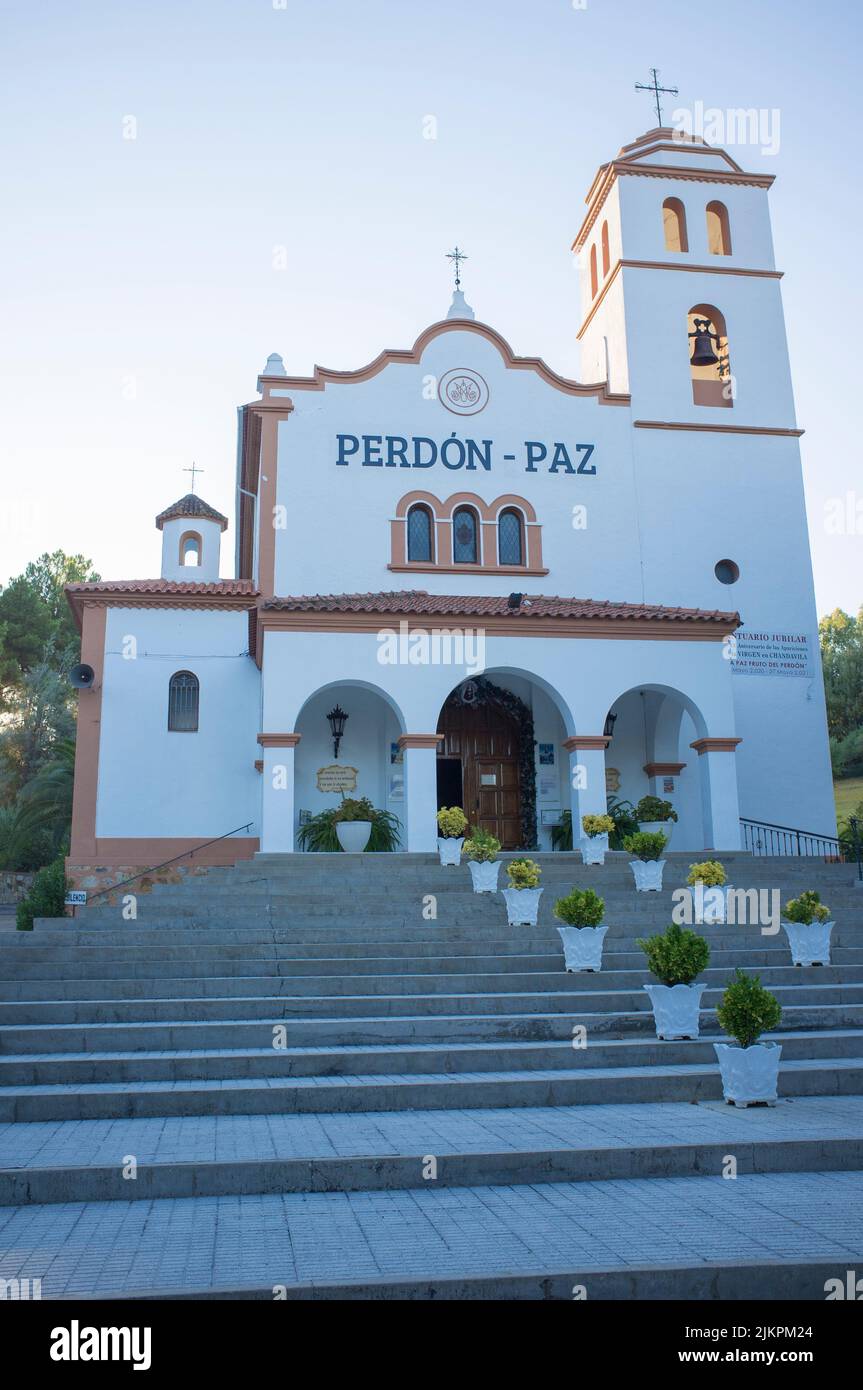 La Codosera, España - 21th de agosto de 2021: Santuario de Nuestra Señora de Chandavila. Edificio principal Foto de stock