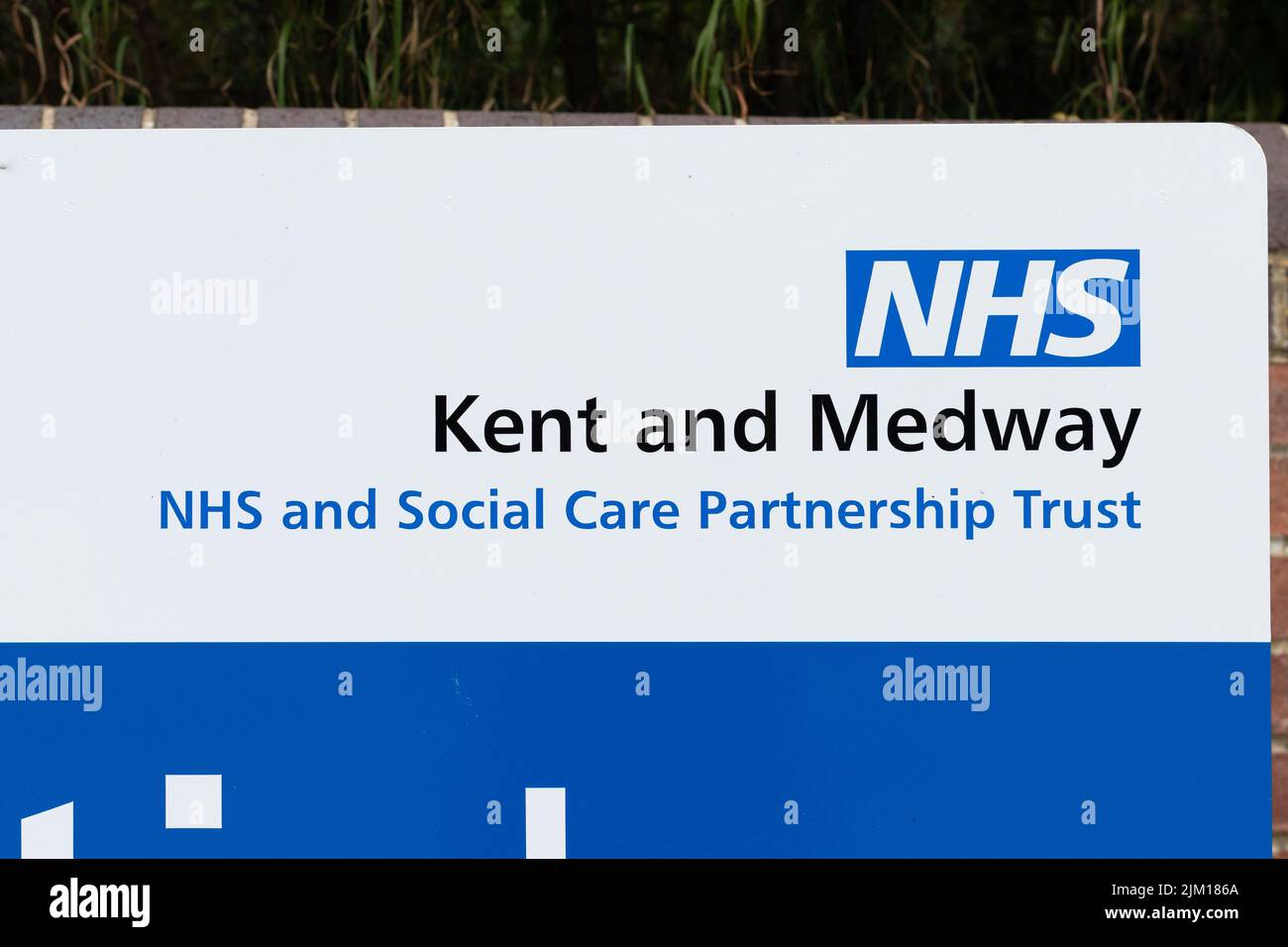 Kent and Medway NHS and Social Care Partnership Trust firmar - St Martin's Hospital, Canterbury Foto de stock