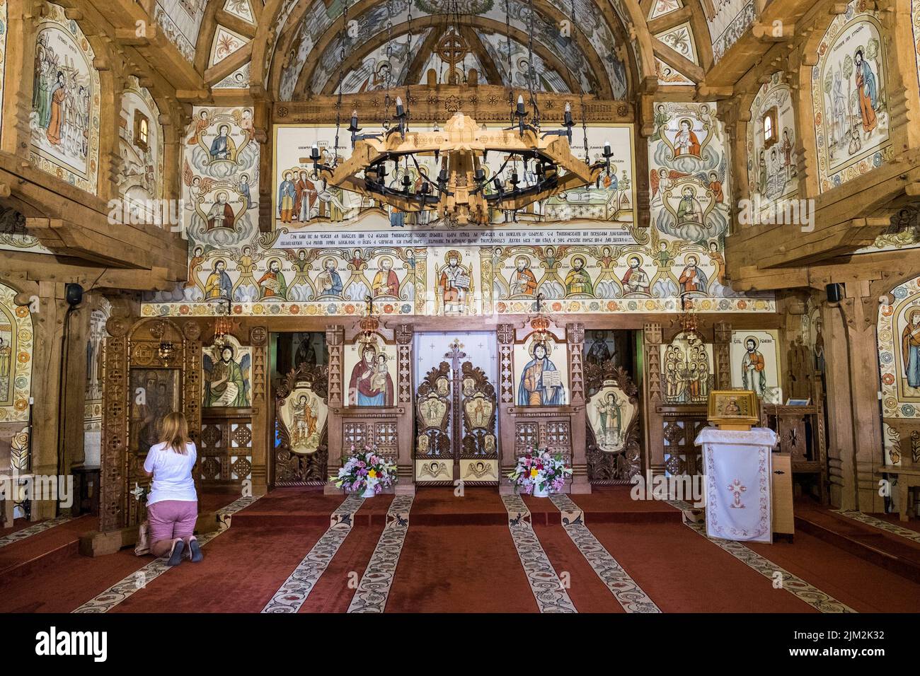 Rumanía, Maramures, Barsana, iglesias de madera en el monasterio de Barsana Foto de stock