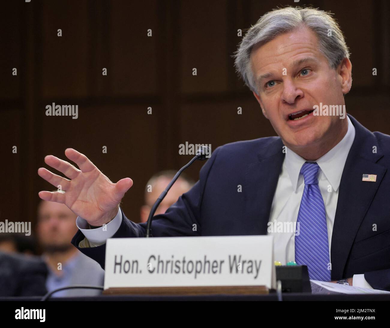 El Director del FBI Christopher Wray testifica ante una audiencia del Comité Judicial del Senado titulada 'Supervisión del Buró Federal de Investigación', en Capitol Hill en Washington, EE.UU. El 4 de agosto de 2022. REUTERS/Jim Bourg Foto de stock