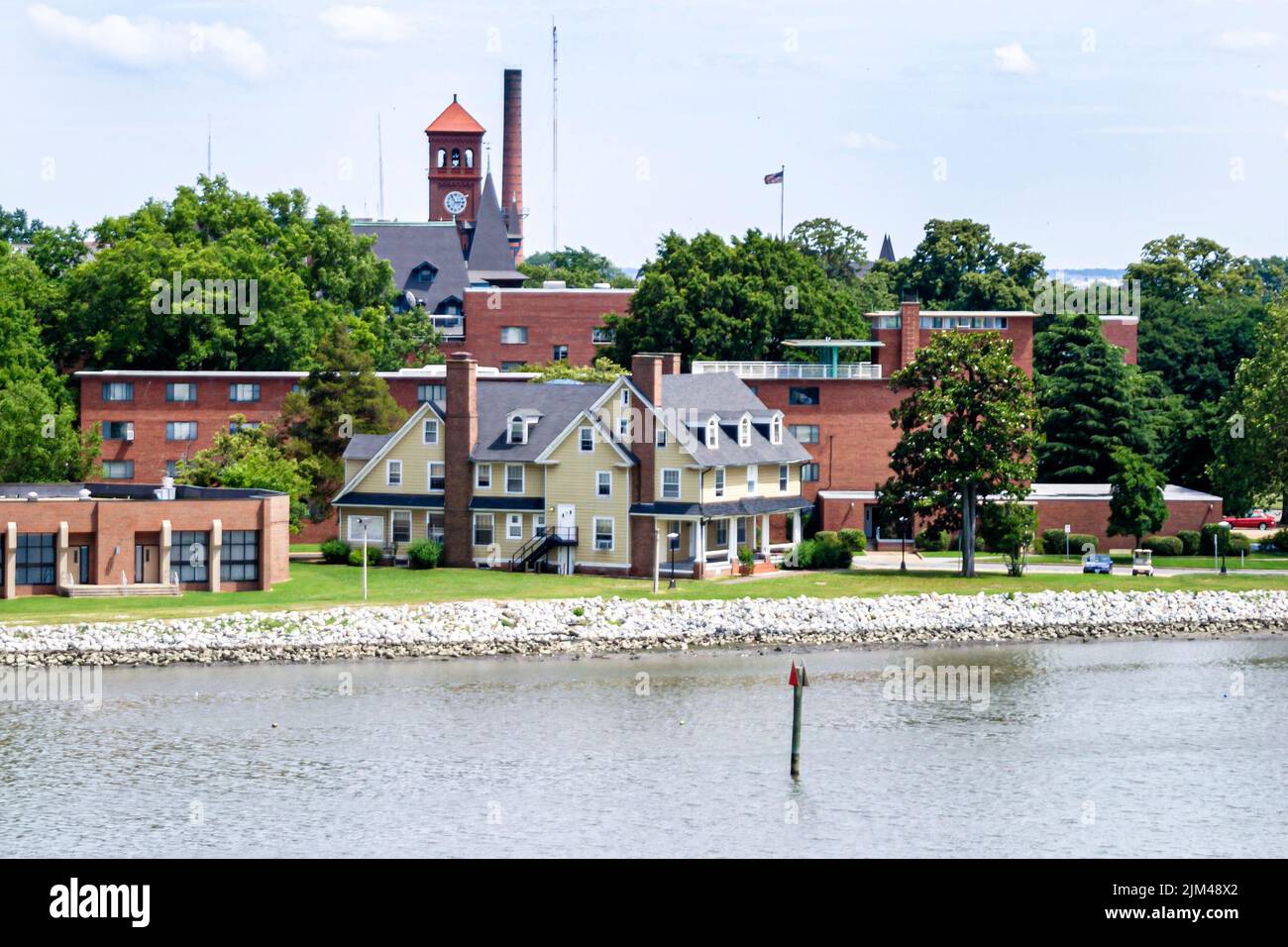 Escuela del campus de la universidad de virginia hampton fotografías e