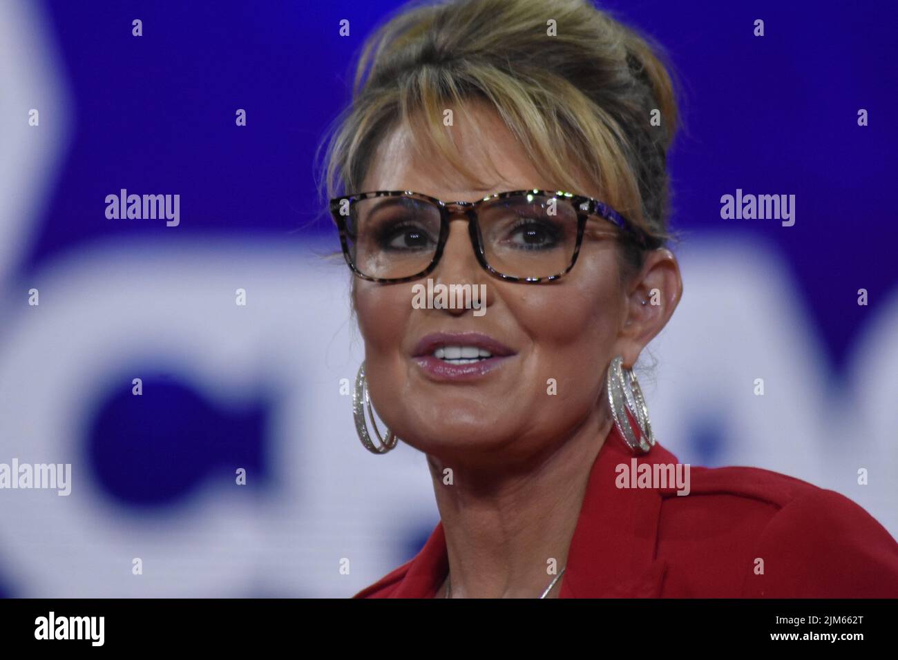 Dallas, Texas, EE.UU. 4th de Ago de 2022. (NUEVO) Sarah Palin pronuncia comentarios en la Conferencia de Acción Política Conservadora 2022 en Dallas, Texas. 4 de agosto de 2022, Dallas, TX, EE.UU. Sarah Palin pronuncia un discurso durante la Conferencia de Acción Política Conservadora (CPAC), celebrada en el estado de Texas, Estados Unidos, el jueves (4). Sarah Palin se postula para que el Congreso reemplace al Diputado Don Young, quien murió. Sarah Palin fue Gobernadora del Estado de Alaska. La conferencia se transmite en vivo en el sitio web de CPAC y en línea en Fox Nation. (Imagen de crédito: © Kyle Mazza/TheNEWS2 via ZUMA Press WI Foto de stock