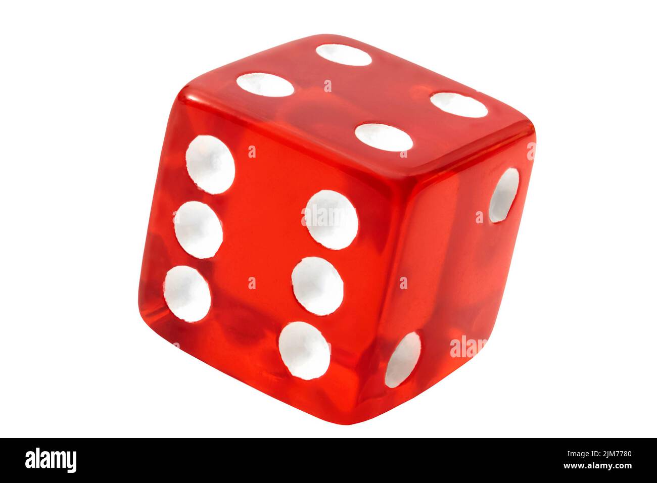 Un solo dado utilizado en el juego de casino de dados mostrando 4 en la parte superior aislado sobre fondo blanco con recorte ruta de recorte concepto para jugar juego de mesa Foto de stock